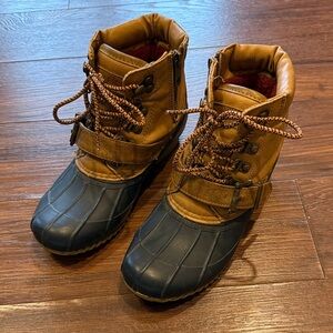 Tommy Hilfiger Women’s Tan and Navy Winter Ankle Boots